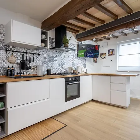 Apartament Mari Flat - Posto Auto E Metro - Italywego *